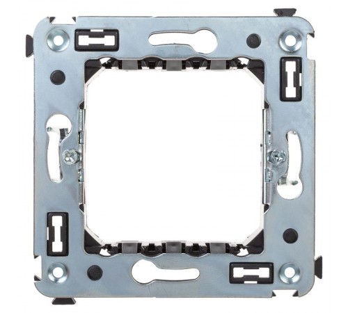 Каркас с лапками для монтажа модульных "Avanti" в стену  4400802  DKC