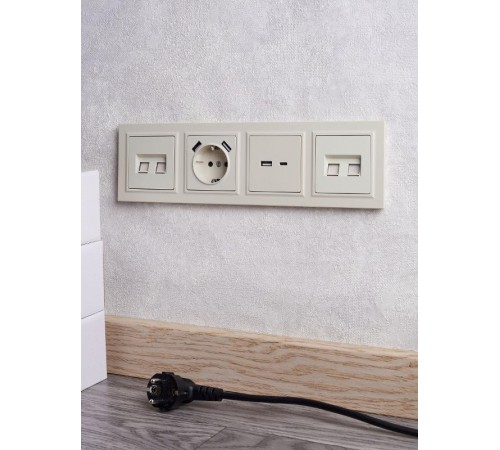 BRITE Розетка с заземлением со шторками 16А с USB A+A 2,1А РЮш10-1-БрКр бежевый  BR-R14-16-U21-D21-K10  IEK