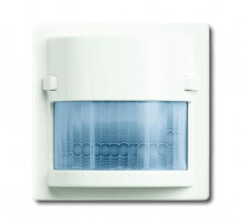 Датчик Движ. Busch-Wachter 180 UP Сенсор Комфорт II, с селективной линзой, серия solo/future, цвет белый бархат  6800-0-2497   2CKA006800A2497  ABB