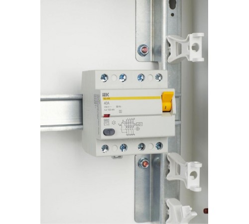 Выключатель дифференциальный (УЗО) ВД1-63S 4п 40А 100мА тип AC  MDV12-4-040-100  IEK