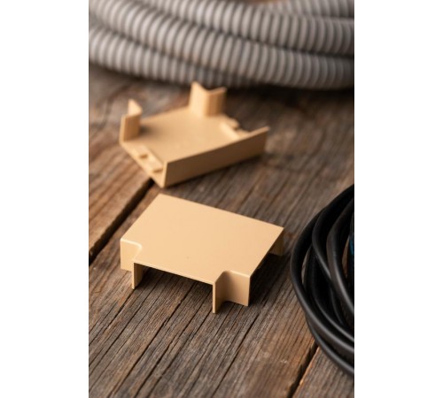 Угол T-образный (40х16) (4 шт) Plast EKF PROxima   под светлое деревоtchl-40-16x4EKF