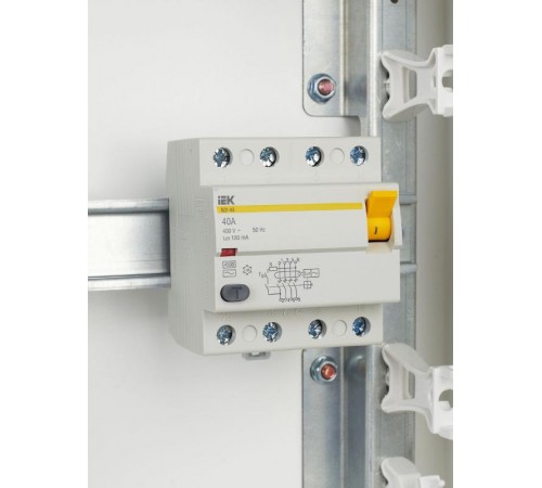 Выключатель дифференциальный (УЗО) ВД1-63 4п 40А 100мА тип AC  MDV10-4-040-100  IEK