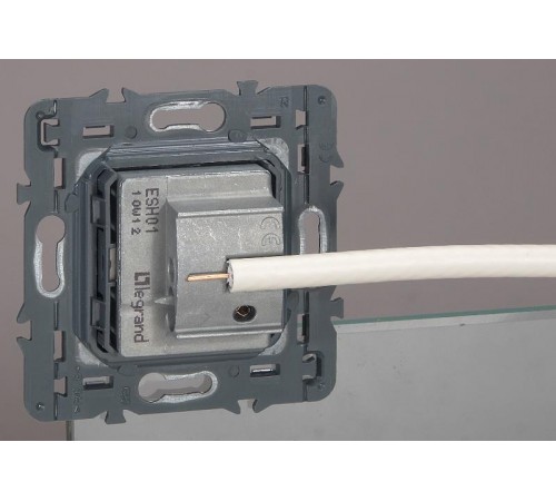 Celiane Мех TV-FM-SAT розетка единственная 2 мод  067388  Legrand