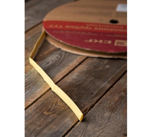 Термоусаживаемая трубка ТУТ нг 8/4 желтая EKF PROxima  tut-8-y  EKF