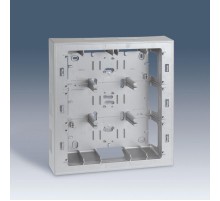 Simon 82 Монтажная коробка для накладного монтажа (под 3-хрядную рамку), 250*193*53мм, S82C, алюминий  82867-33  Simon