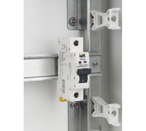 Выключатель автоматический однополюсный M06N 1P D 6А 6кА ARMAT  AR-M06N-1-D006  IEK