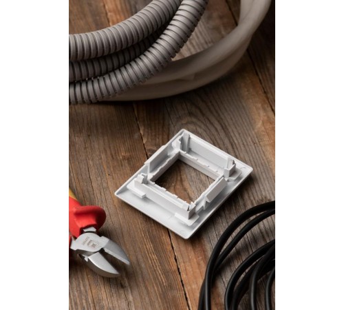 Рамка+суппорт на 2 модуля (1 пост) для парапетного кабельного канала C-Line  sup-2-105-50  EKF