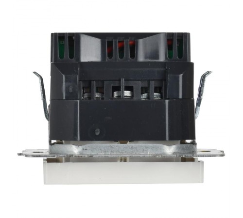 BRITE Розетка с заземлением со шторками 16А с USB A+A 2,1А РЮш10-1-БрБ белый  BR-R14-16-U21-D21-K01  IEK