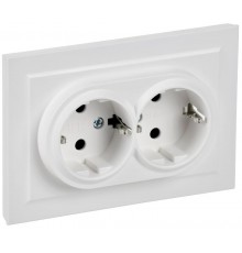 BRITE Розетка 2-местная с заземлением с защитными шторками 16А в сборе РСш12-3-БрАБ арктический белый   BR-R24-16-K91-F  IEK