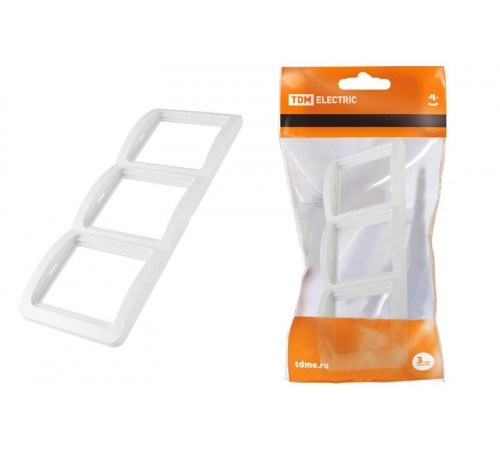 Рамка 3-ая вертикальная белая "Валдай"   SQ1804-0020  TDM