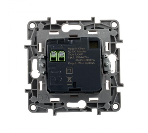 Etika Белый Розетка USB 2-ая 240В/5В 2400мА  672294  Legrand