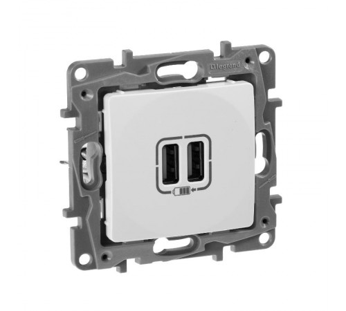 Etika Белый Розетка USB 2-ая 240В/5В 2400мА  672294  Legrand
