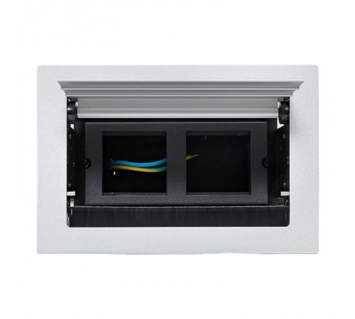 Встраиваемый настольный лючок, 4 модуля=2 поста, C-Line, металлик  cl-vnl-4-s  EKF