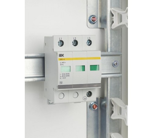 Ограничитель импульсного перенапряжения ОПС1-C 3Р In=20kA Un=400B Im=40kA  MOP20-3-C  IEK