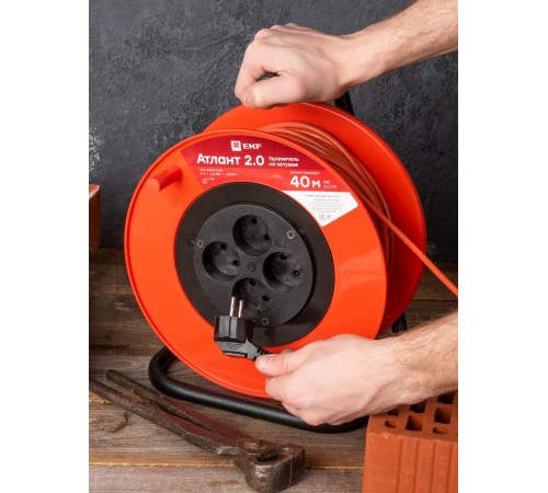 Удлинитель на катушке "Атлант 2.0" 4 гнезда 40м без заземления  ПВС 2*0,75 6А/1,3кВт PROxima  UKA02-06-275-4-40  EKF
