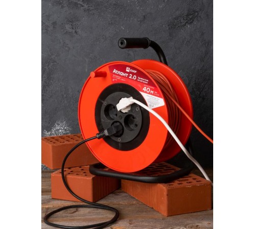 Удлинитель на катушке "Атлант 2.0" 4 гнезда 40м без заземления  ПВС 2*0,75 6А/1,3кВт PROxima  UKA02-06-275-4-40  EKF