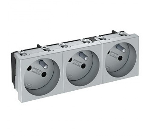 Розетка тройная 33° франц. стандарт, 250 В, 16A (серебристый) (STD-F3 AL3)  6120272  OBO Bettermann