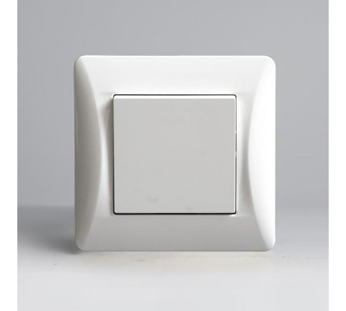 Переключатель одноклавишный перекрестный (белый)  201108  SPL