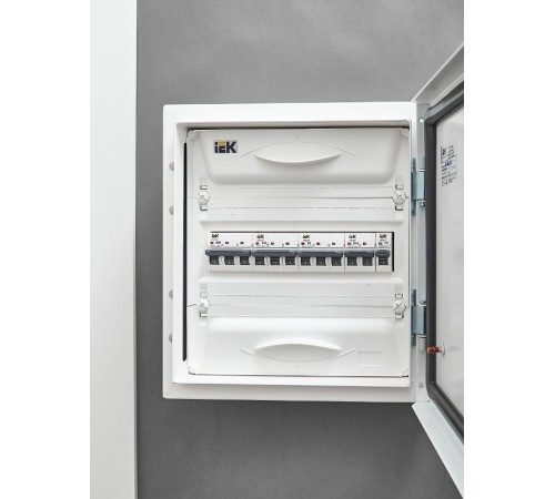 Выключатель автоматический трехполюсный M10N 3P D 3А 10кА ARMAT  AR-M10N-3-D003  IEK