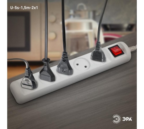 U-5s-1,5m-2x1 Удлин-ль без заземл, с выкл, 5гн, 1,5м, ПВС, 2х1мм2, 10А (20/600)  Б0044055  ЭРА