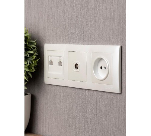 Валенсия Рамка 3-местная жемчуг EKF   EWM-G-303-50   EKF