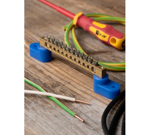 Шина "0" 63.12 (2 изолятора стойка) латунь EKF PROxima  sn0-63-12-2  EKF