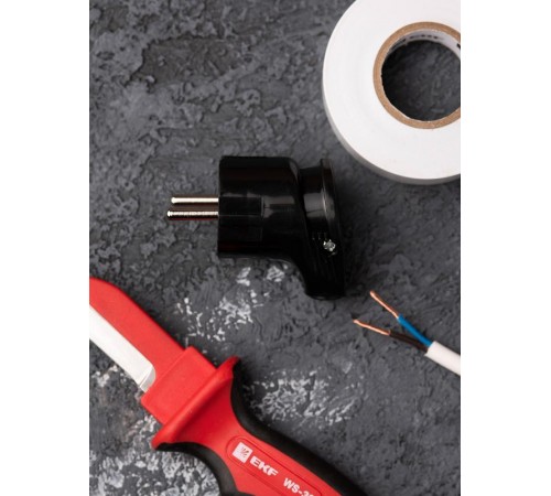 Вилка угловая с/з черн. 16А 250В EKF PROxima  AVY16-30  EKF