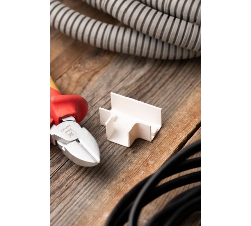 Угол T-образный (16х16) (4 шт) Plast EKF PROxima Белыйtchw-16-16x4EKF