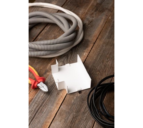 Угол Т-образный (80х40) белый -Plast  t-80-40  EKF