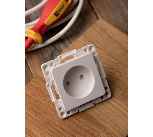 Стокгольм Механизм Розетки 1-местной б/з 10 А белый с защ. штор. PROxima  EYR10-022-10  EKF