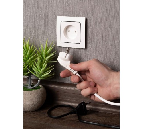 Стокгольм Механизм Розетки 1-местной б/з 10 А белый с защ. штор. PROxima  EYR10-022-10  EKF