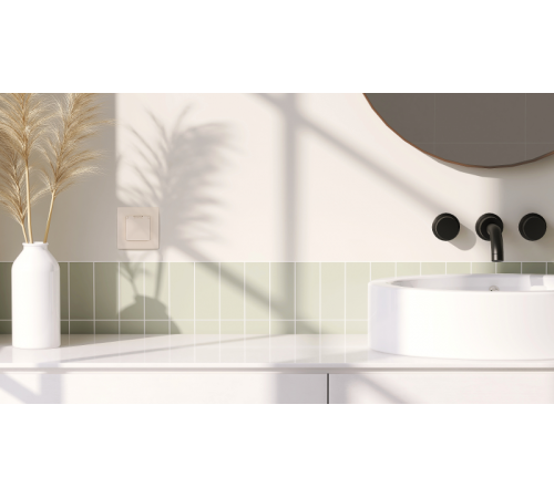 Розетка с заземлением IP44 - Legrand Etika - со шторками с защитной крышкой 16А 250В безвинтовые зажимы - слоновая кость  672326  Legrand