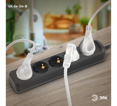 Удлинитель электрический UX-5e-3m-B с заземлением 5 розеток 3 м ПВС 3х0,75мм2 10А черный  Б0057725  ЭРА