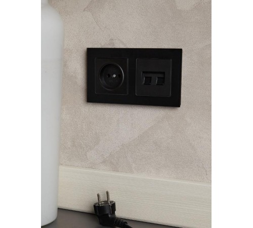 BRITE Рамка 2-ая РУ-2-2-Бр стекло черный матовый  BR-M22-G-31-K02  IEK