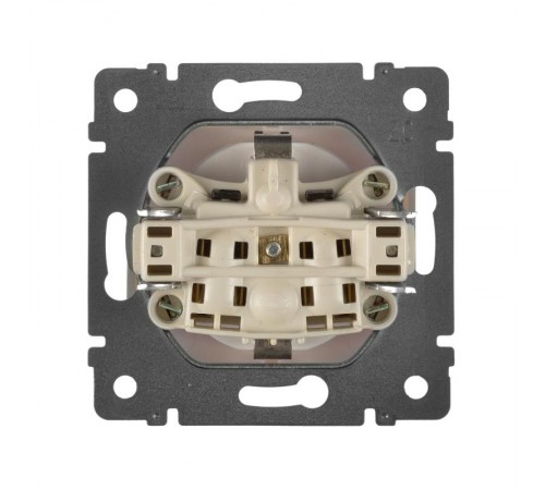 Valena Белый Розетка 1-ая с/з с крышкой защ. шторки IP21  774422  Legrand