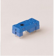 Розетка для монтажа на плате для реле 40.51, 40.52, 40.61, 44.52, 44.62; в комплекте металлическая клипса 095.51;  95152SMA  Finder