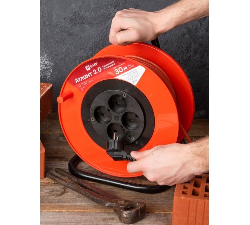 Удлинитель на катушке "Атлант 2.0" 4 гнезда 30м без заземления  ПВС 2*0,75 6А/1,3кВт PROxima  UKA02-06-275-4-30  EKF