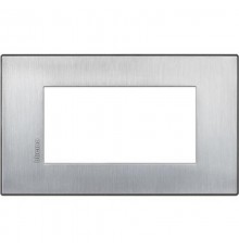 Axolute. Рамка Air, итальянский стандарт 4 мод. Цвет "Матовый хром"  HW4804CRS  Legrand
